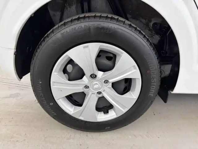 Dacia Sandero eco-g 100 - 22 — photo 31