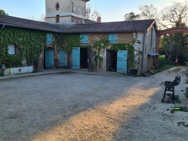CINTEGABELLE- Fonds de commerce pension de chevaux et poney