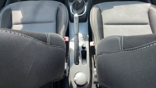 Renault Clio 1.5 DCI 90 - Expression – 2012 – 144000 km – Diesel – Boîte Manuelle — photo 10