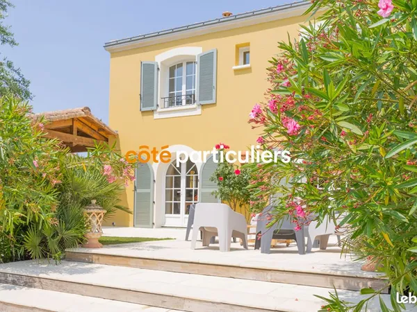 Propriété 8 pièces 250 m²