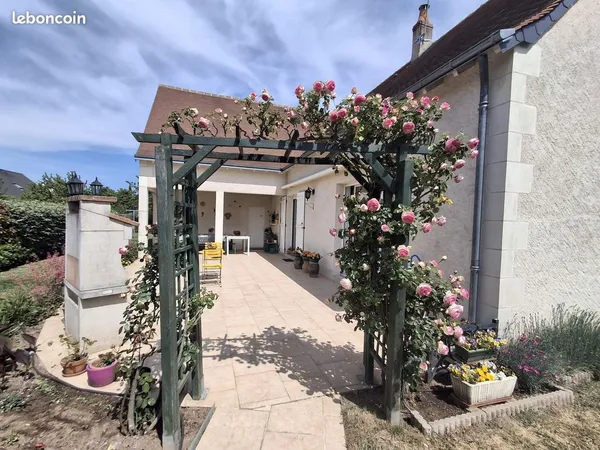 Maison 9 pièces 246 m² Tours
