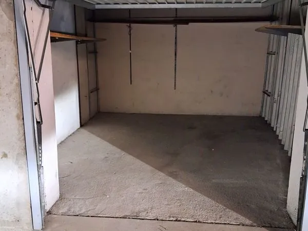 Loue garage Lyon 7