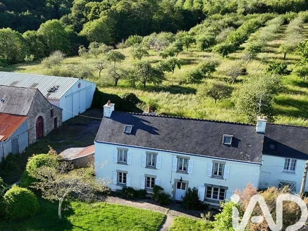 Maison 9 pièces 204 m²