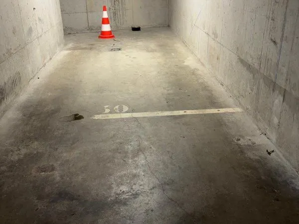 Parking 37000
