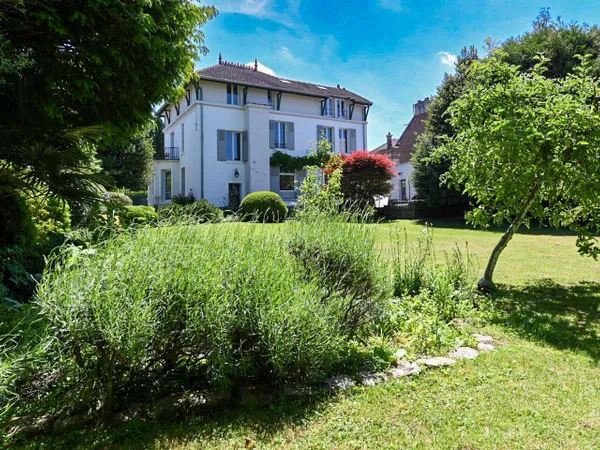 Demeure 6 pièces 257 m²