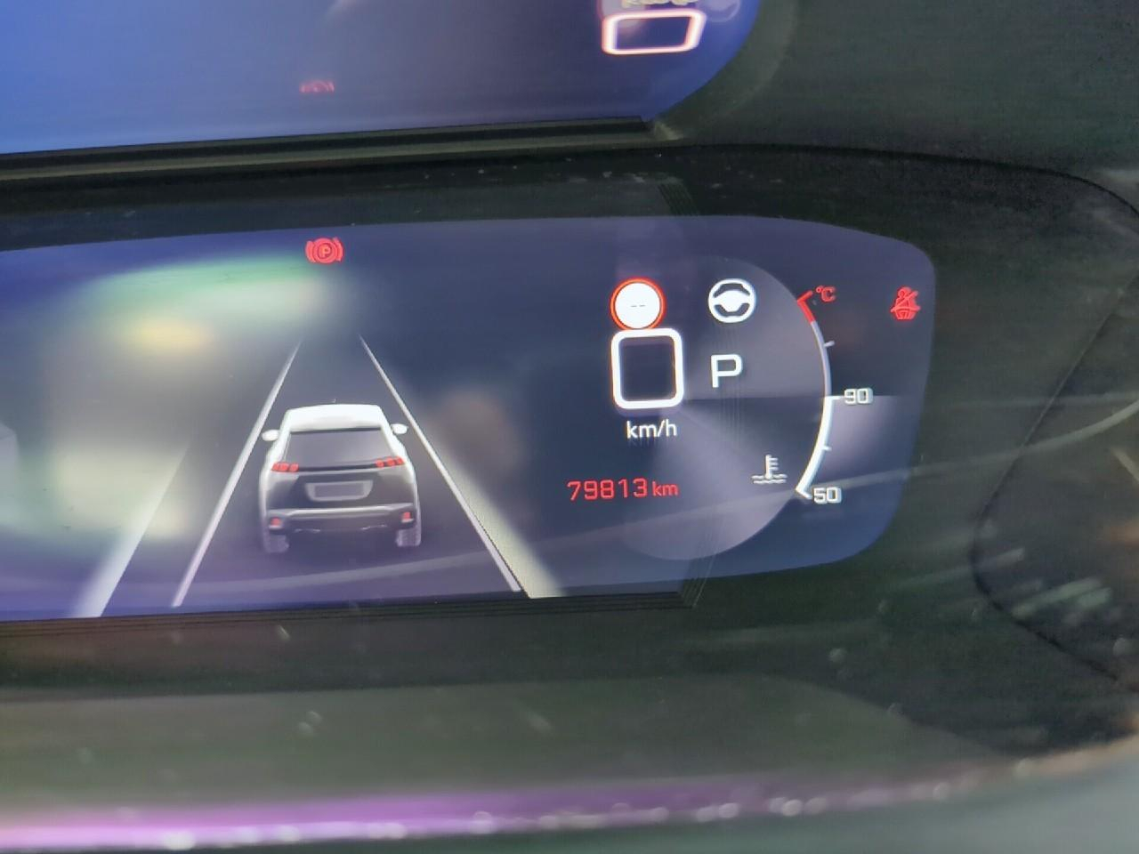 Peugeot 2008 puretech 155 s&s eat8 gt pack — photo 27
