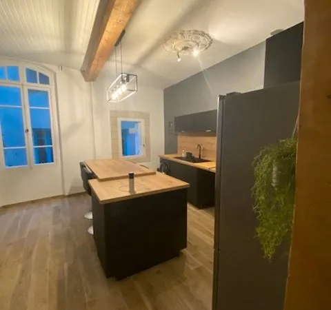 T3 meublé / Furnished 2-bedroom apartment - Proche chantiers navals / Near shipyards