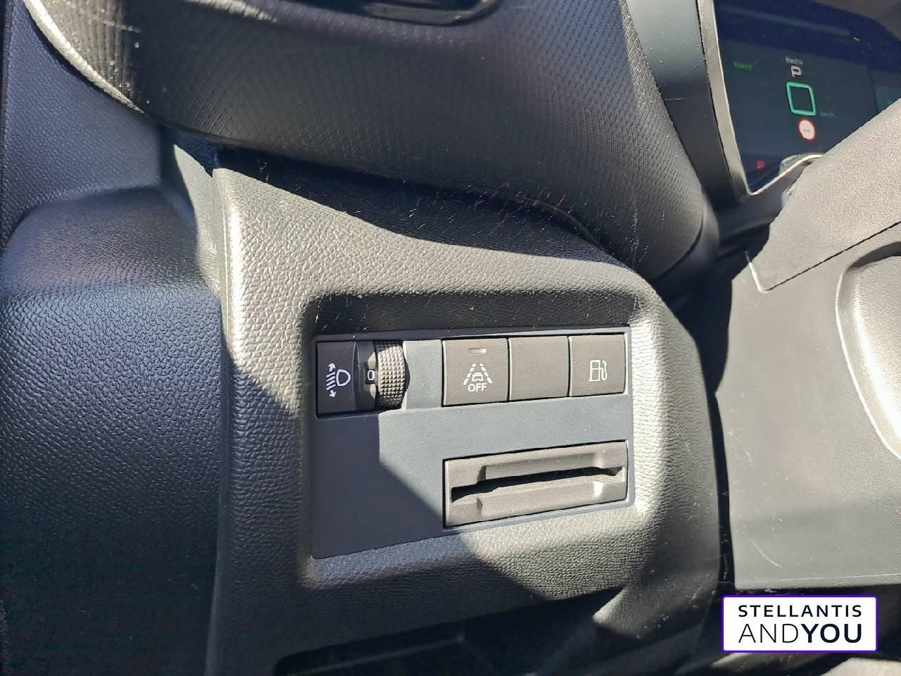 Citroën C5 Aircross hybride rechargeable 225 e-eat8 c-series — photo 10