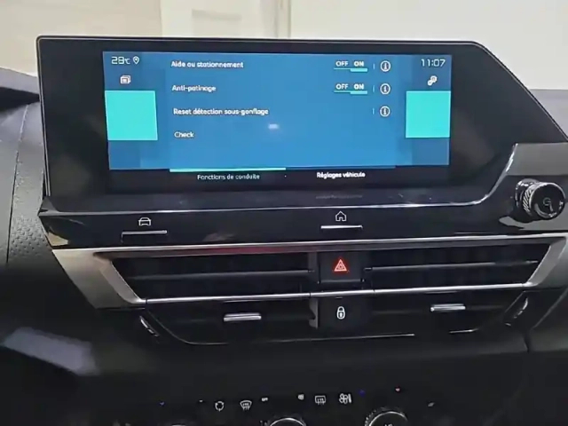 Citroën C4 e- 136 ch automatique — photo 42