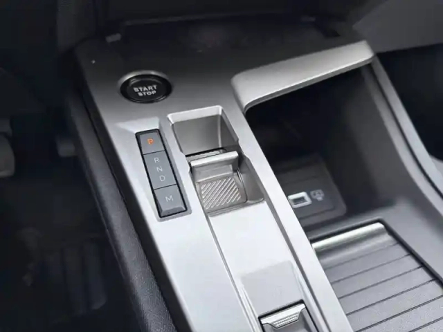 Peugeot 308 hybrid 145 e-dcs6 — photo 14
