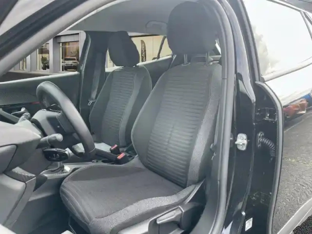 Peugeot 2008 puretech 100 s&amp;s bvm6 active — photo 9