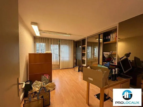 Local commercial 193 m²