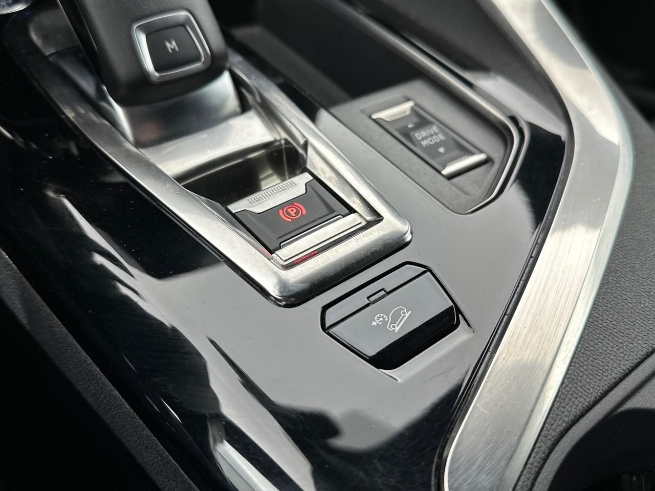 Peugeot 3008 puretech 130ch s&s eat8 gt — photo 31