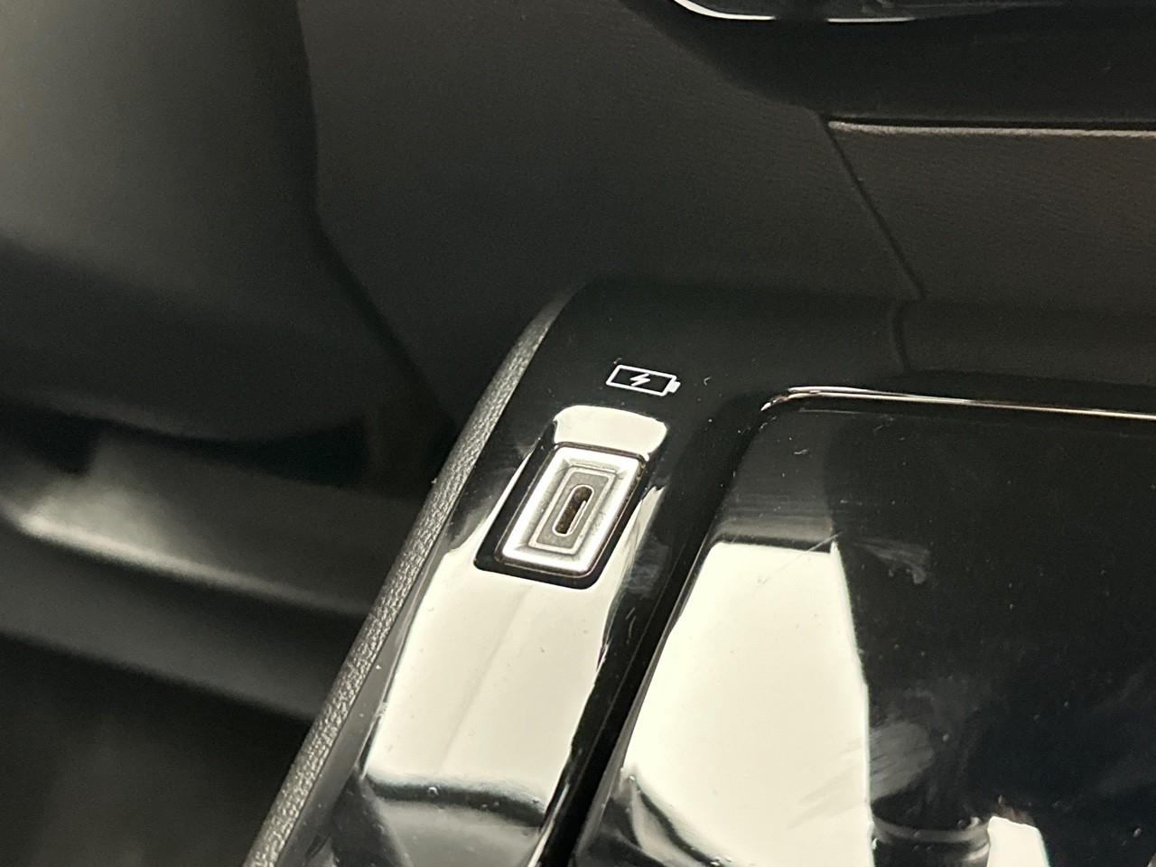 Peugeot 2008 puretech 130 s&s eat8 allure pack — photo 28