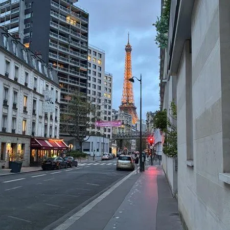 Appartement 2 pièces 47m2 + Terrasse privative 38m2 - proche Tour Eiffel