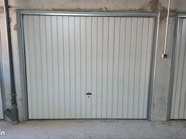 A louer - garage