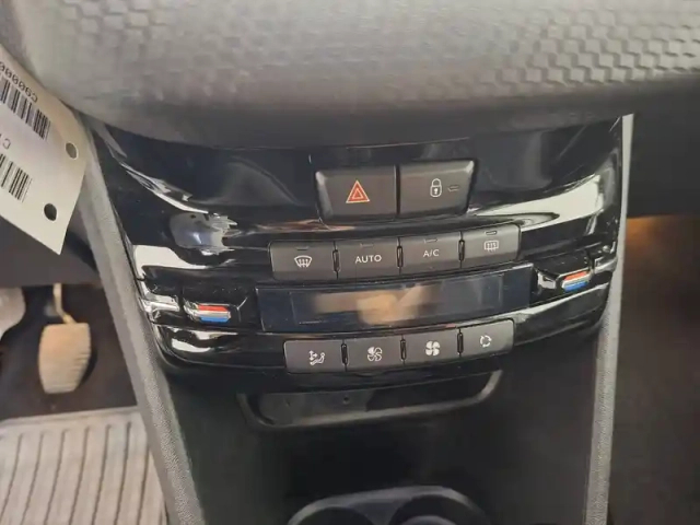 Peugeot 2008 1.2 puretech 110ch s&amp;s bvm5 — photo 43