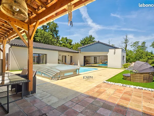 Villa 5 pièces 156 m²