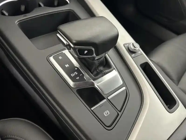 Audi A4 35 tdi 163 s tronic 7 design 5p — photo 13