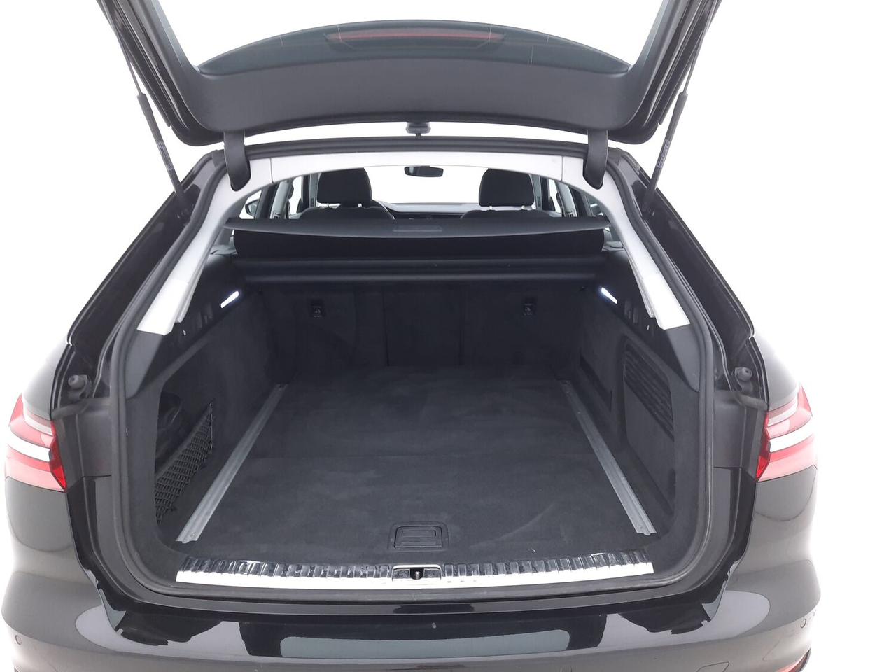Audi A6 Avant — photo 15