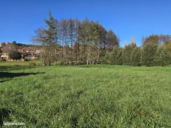 Terrain 1 374 m² Villamblard
