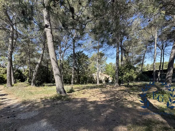 Nouveau terrain de 656m² Belcodene