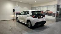 Toyota Yaris 116h Dynamic 5p MC24 — photo 7