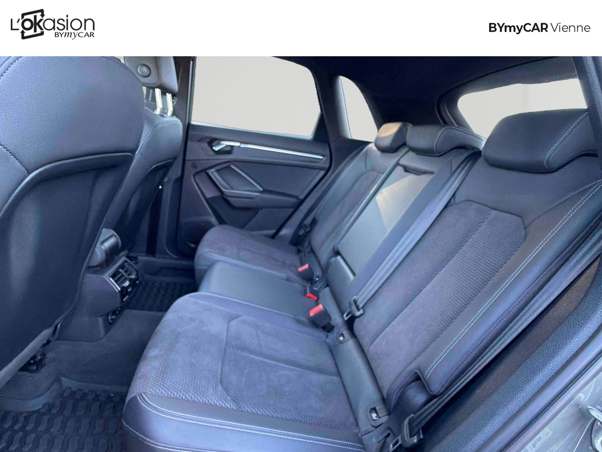 Audi Q3 35 TFSI 150 ch S tronic 7 — photo 12