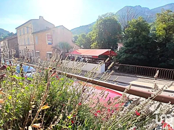 Fonds de commerce 230 m²