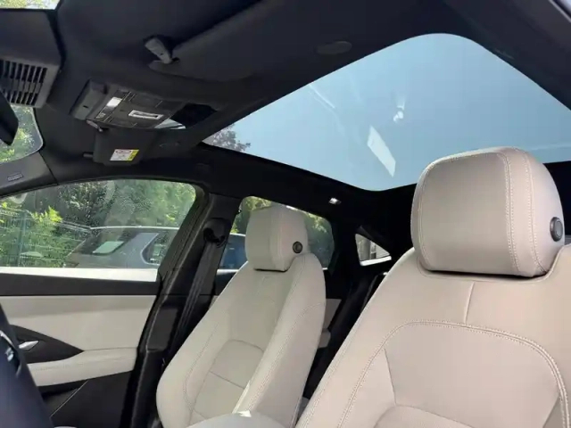 Jaguar E-Pace p270e ch phev awd bva — photo 16