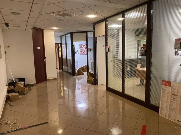 Local commercial 116 m²