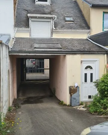 Mancelle a vendre quartier saint pavin Le Mans