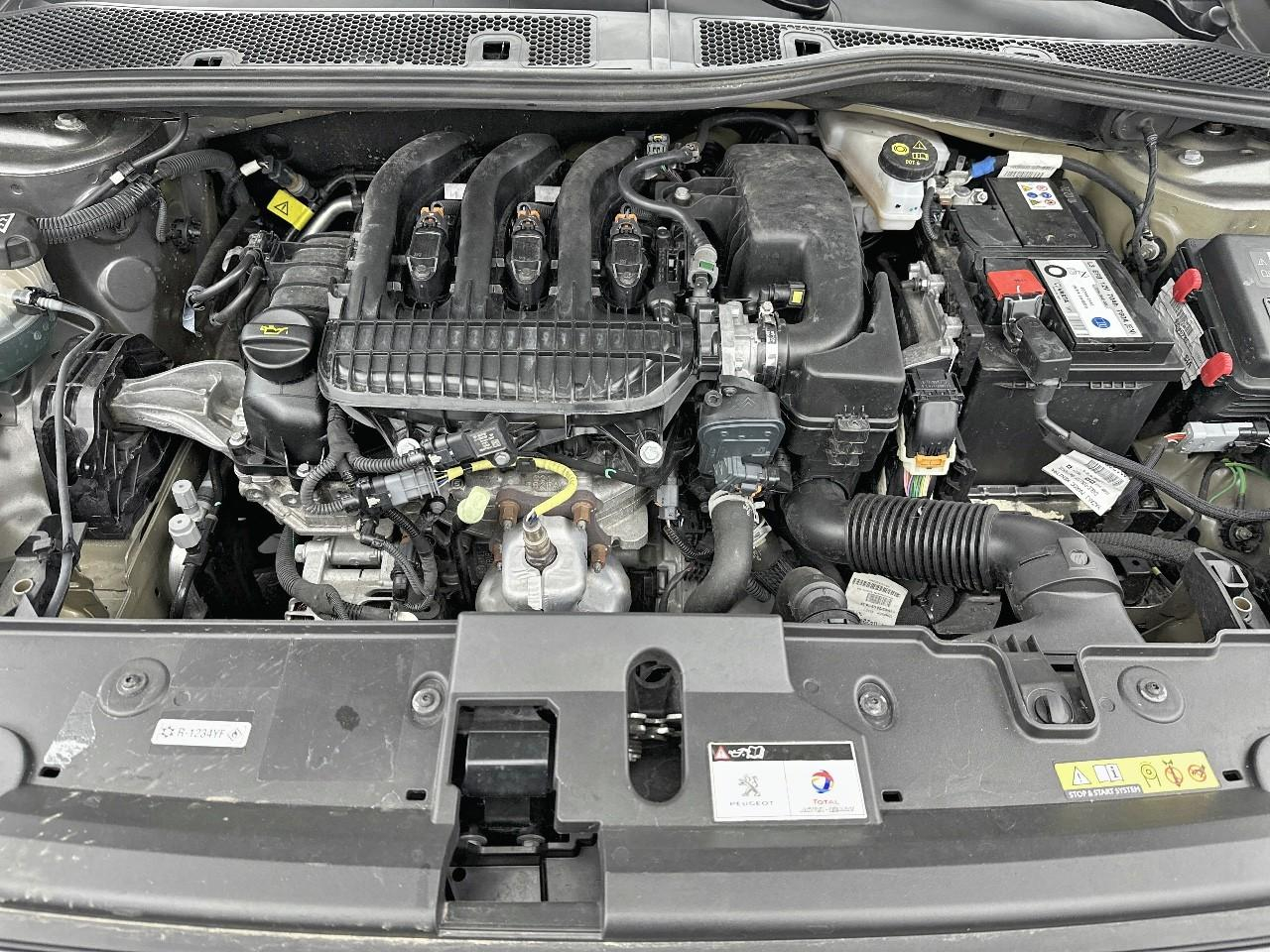 Peugeot 208 puretech 75 s&s bvm5 like — photo 13