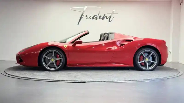 Ferrari 488 4.0 v8 670ch spider — photo 46