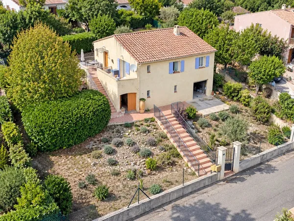 MAISON T4 AVEC GARAGE ET JARDIN