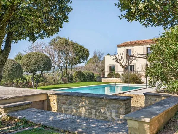 Maison 6 pièces 260 m²