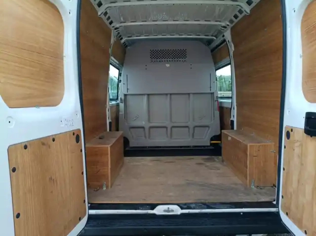 Peugeot Boxer fourgon fg 333 l1h1 2.2 bluehdi s&amp;s 140ch asphalt — photo 11