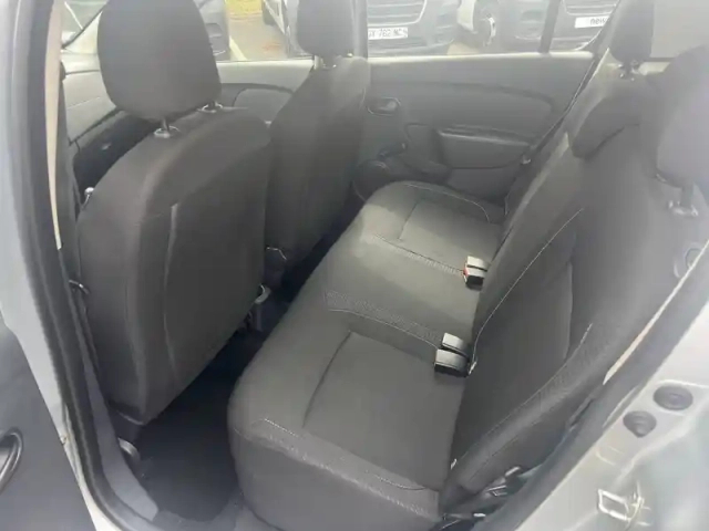 Dacia Sandero sce 75 — photo 21