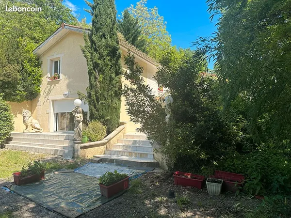 Maison 4 pièces 180 m²