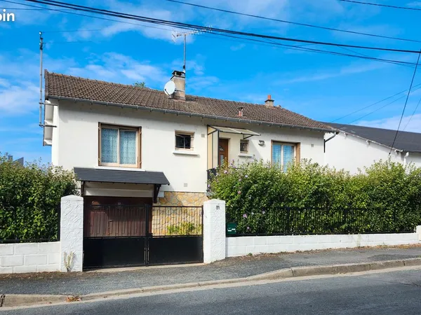 Maison individuelle 101 m² avec terrain clos à Saint-Amand-Montrond