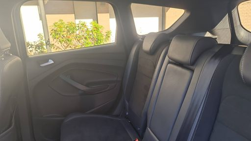 Ford Kuga 2.0 TDCi 150 - ST-Line – 2018 – 145675 km – Diesel – Boîte Manuelle — photo 34