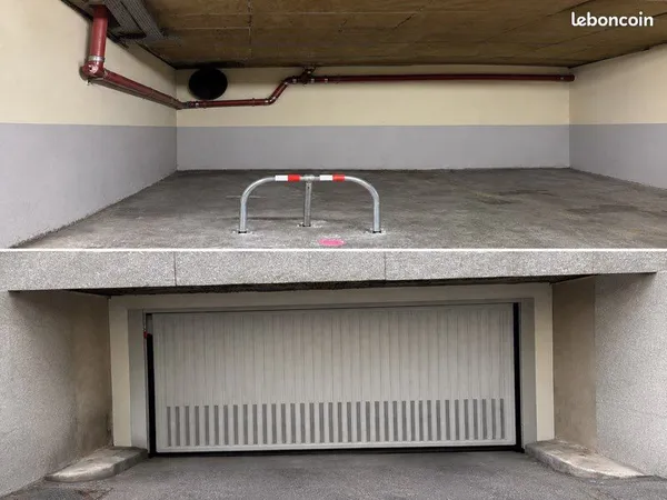 Place de parking sécurisée avec bip - Joliette / République dames 13002