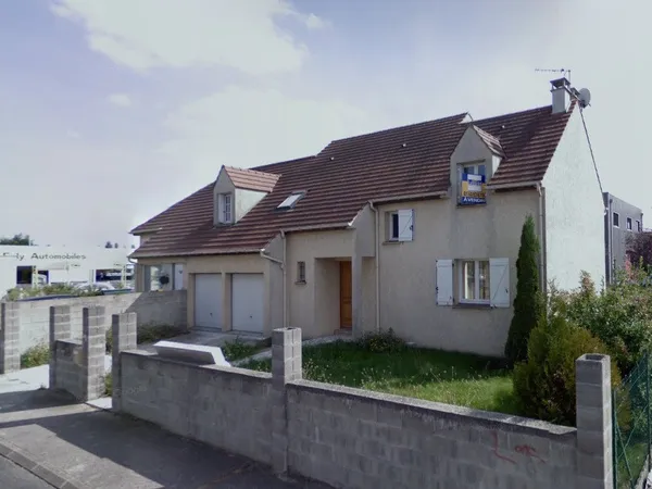PAVILLON F5 SUR SOUS SOL TOTAL AVEC JARDIN ET GRAND GARAGE A