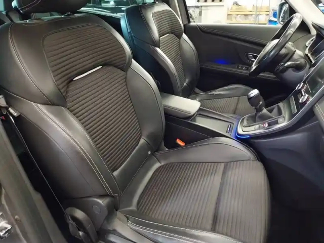 Renault Scenic blue dci 150 — photo 13