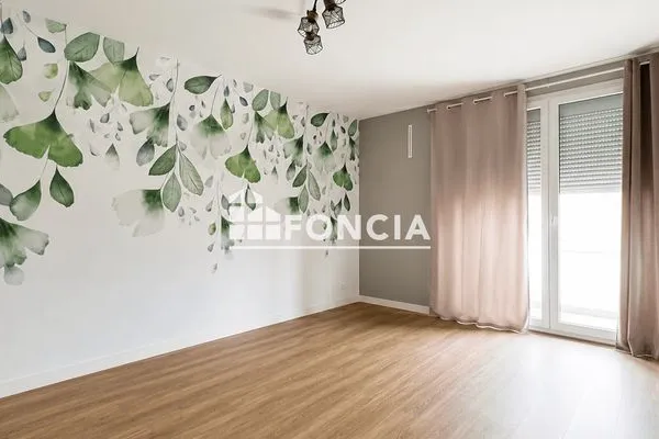 Studio 1 pièce 33 m²