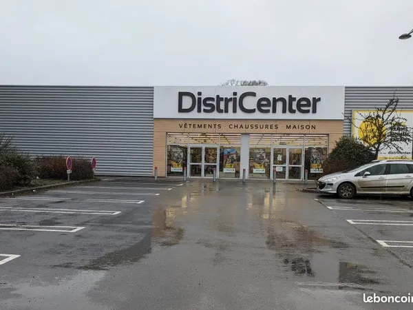 Local 1199 m² Bricquebec-en-Cotentin