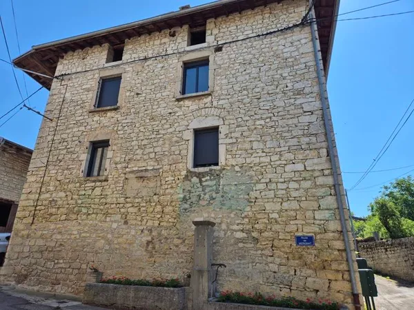 Maison 3 pièces 99 m²