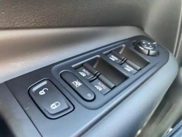 Jeep Renegade 1.3 turbo t4 190ch phev 4xe summit bva6 eawd — photo 27