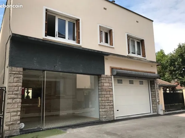 Local commercial avec grande vitrine TROYES