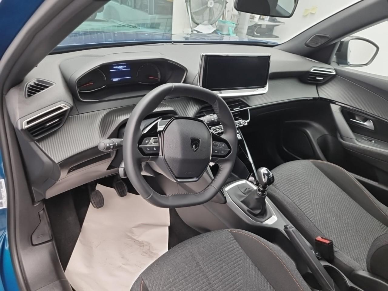 Peugeot 2008 100 s&s bvm6 business — photo 9